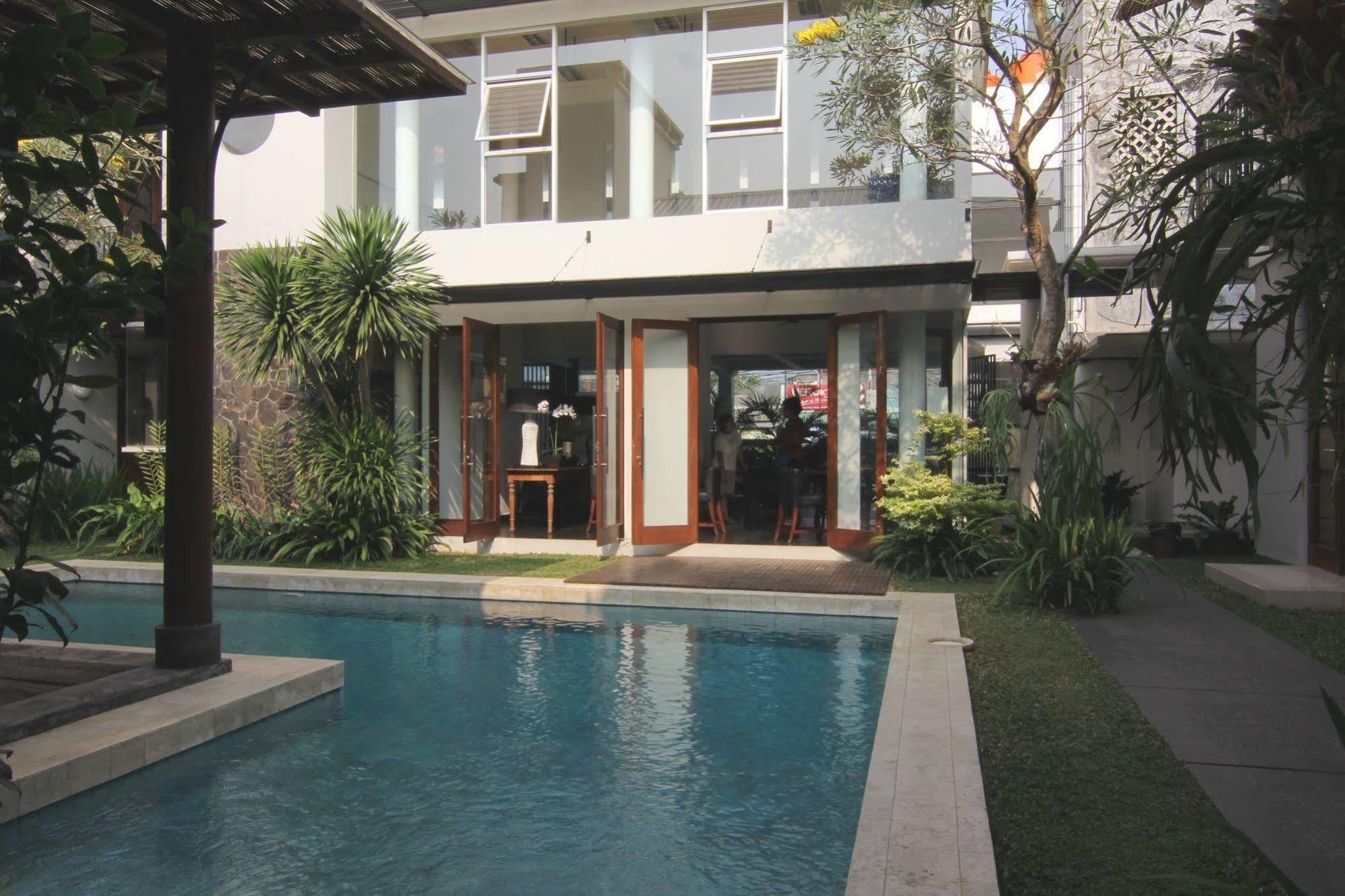 Chic Quarter Hotel Jakarta Exterior photo