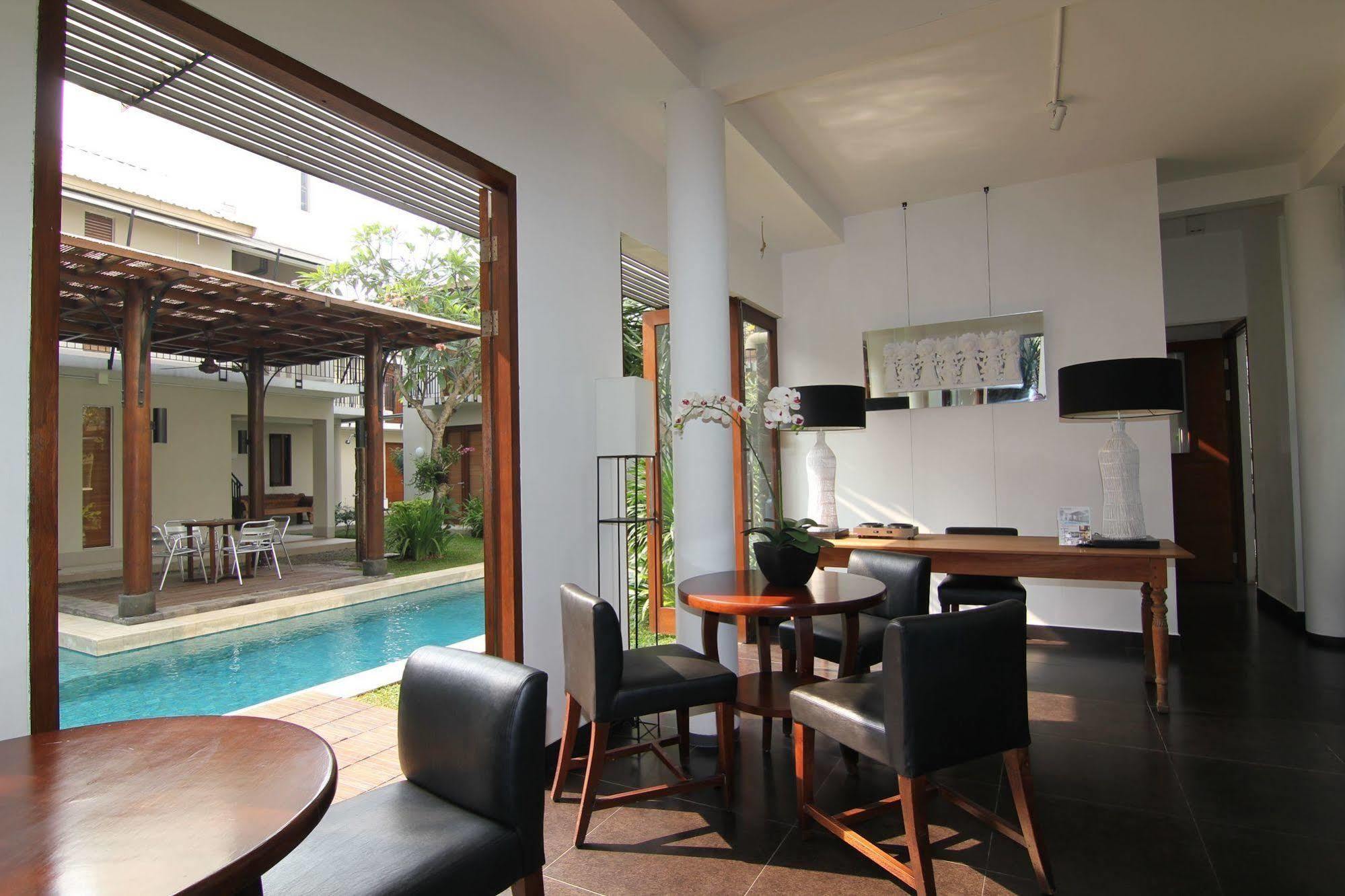 Chic Quarter Hotel Jakarta Exterior photo